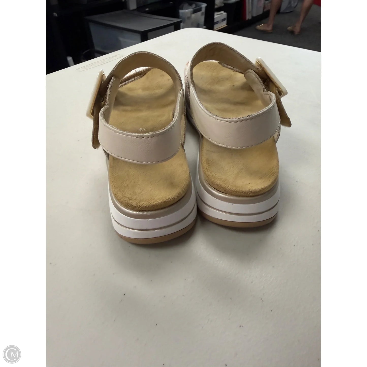 Sandals Heels Platform By Clothes Mentor In Cream & Pink, Size: 8.5