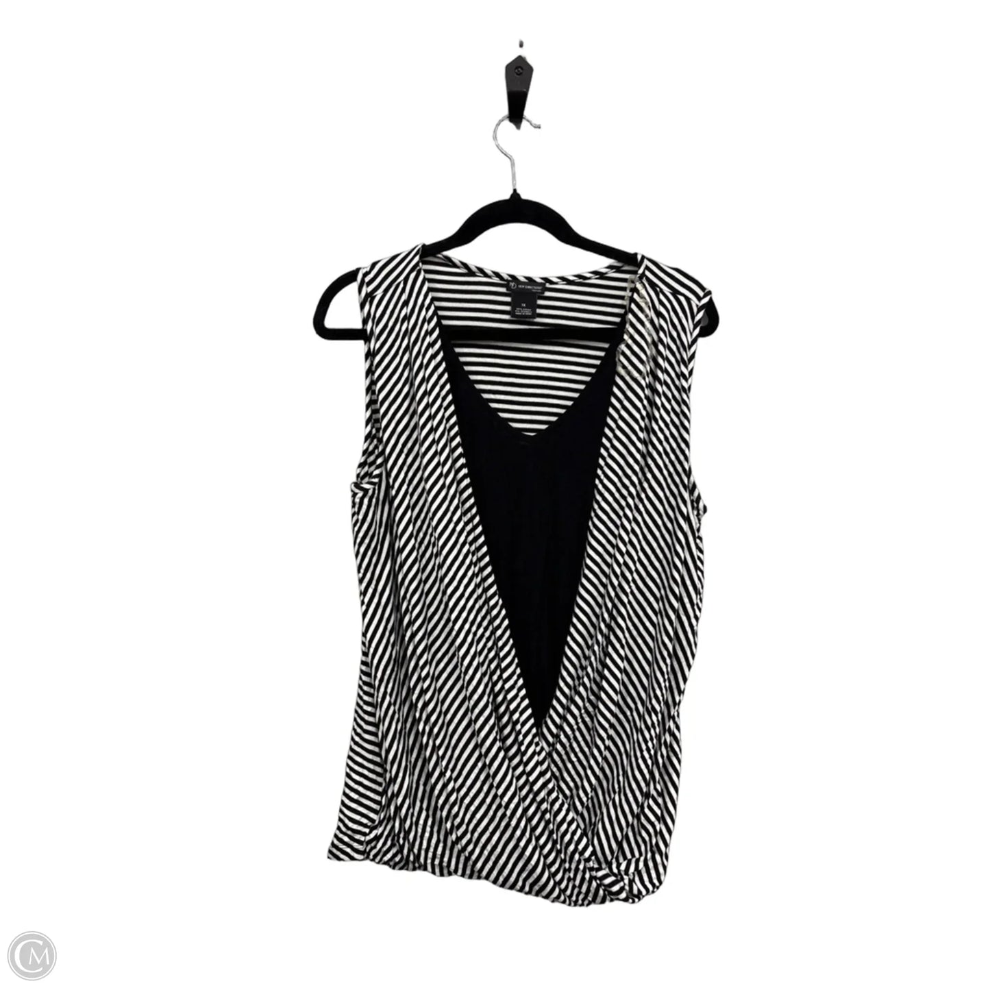Top Sleeveless By New Directions In Black & White, Size: 1x