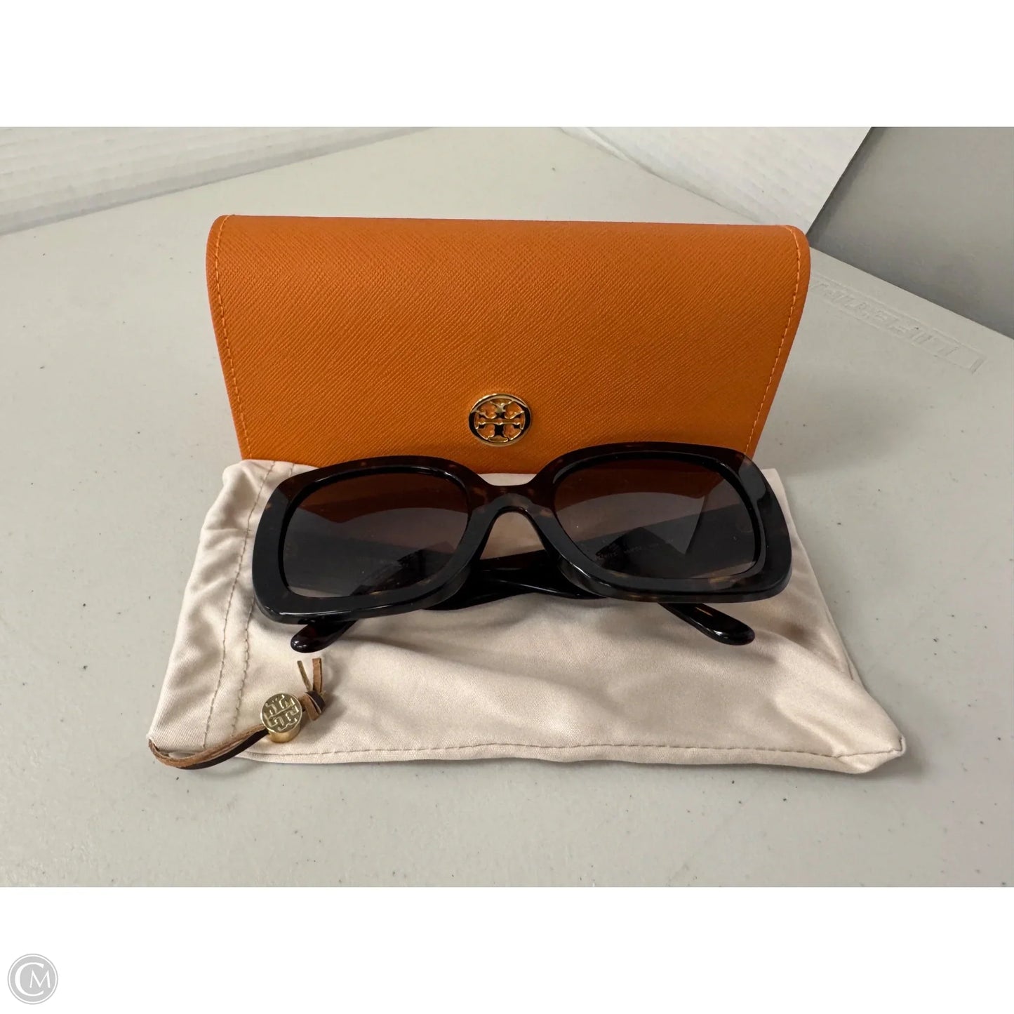 Sunglasses Designer By Tory Burch, Size: Medium