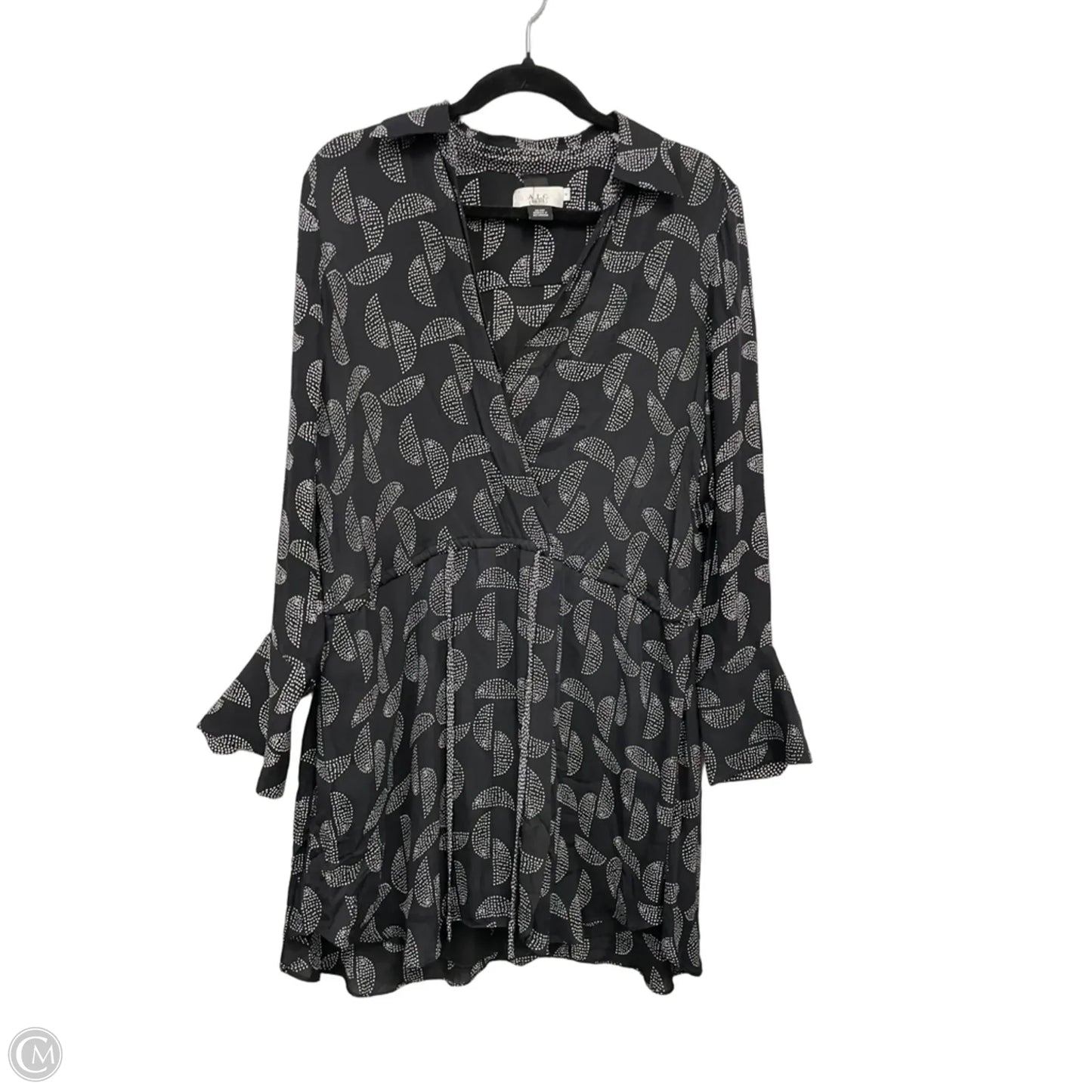 Dress Casual Short By Alc In Black & White, Size: 8