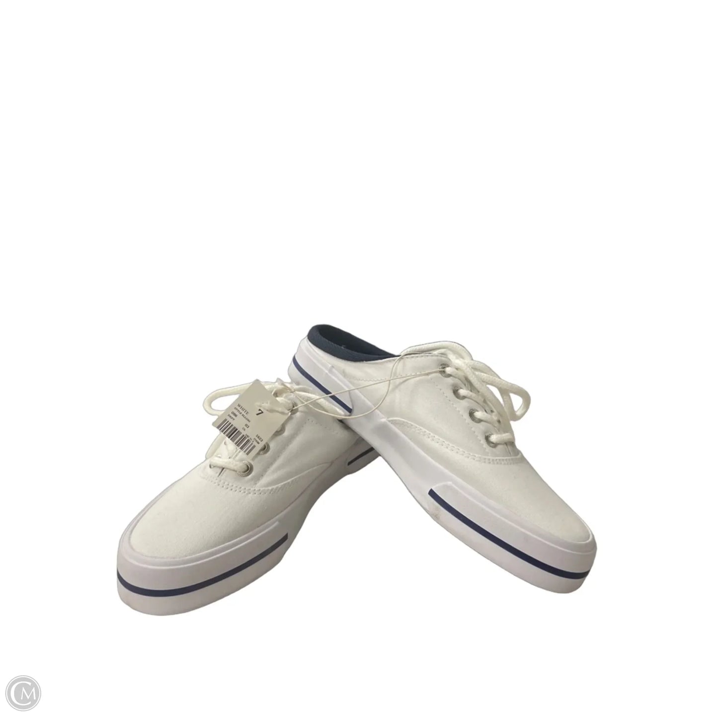 Shoes Sneakers By Cherokee In White, Size: 7