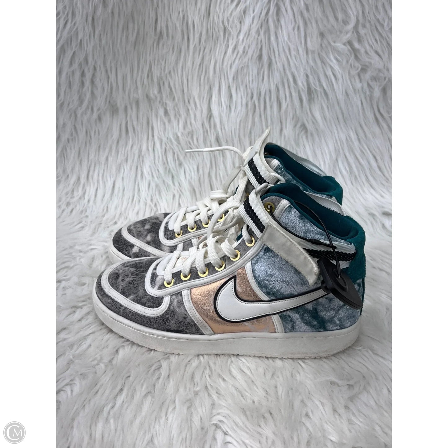 Shoes Sneakers By Nike In Multi-colored, Size: 9.5