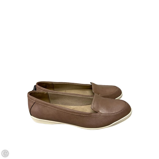 Shoes Flats By Life Stride In Tan, Size: 7.5