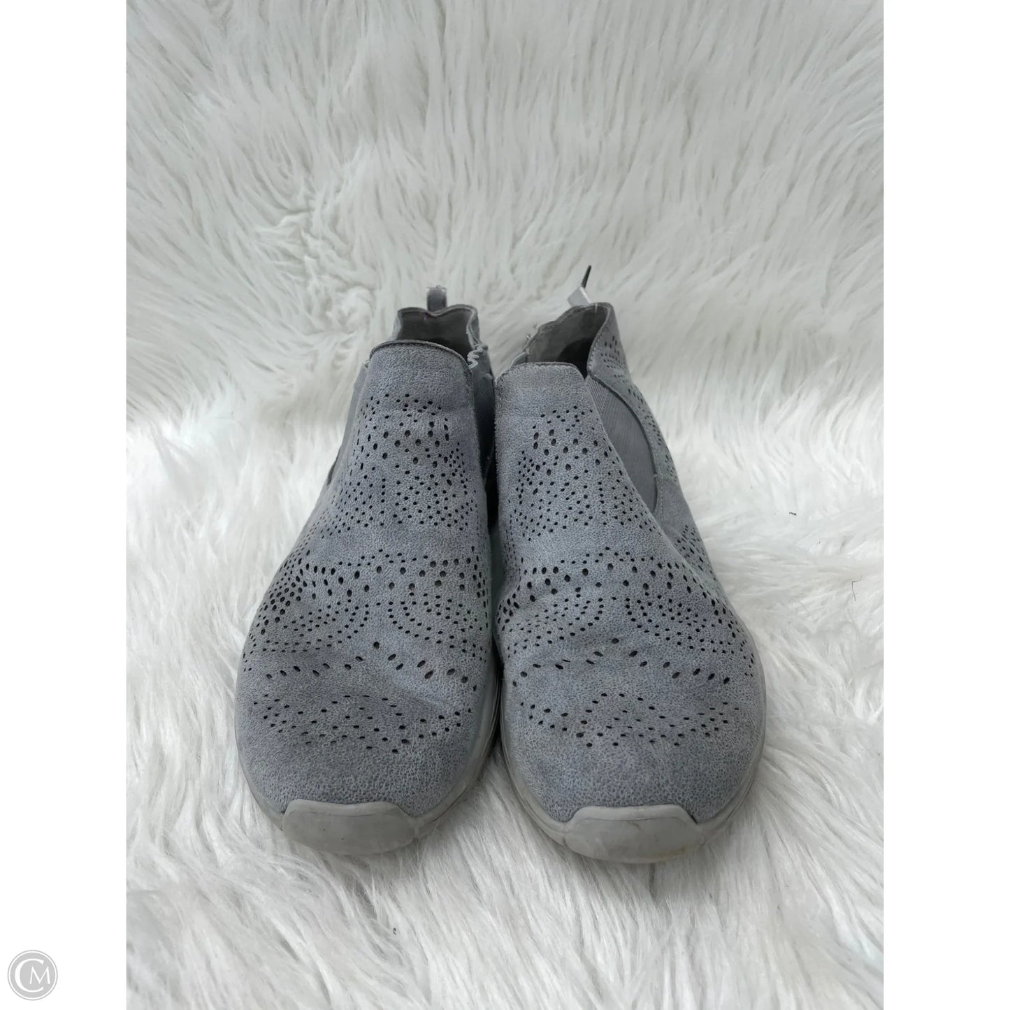 Shoes Sneakers By Skechers In Grey, Size: 9