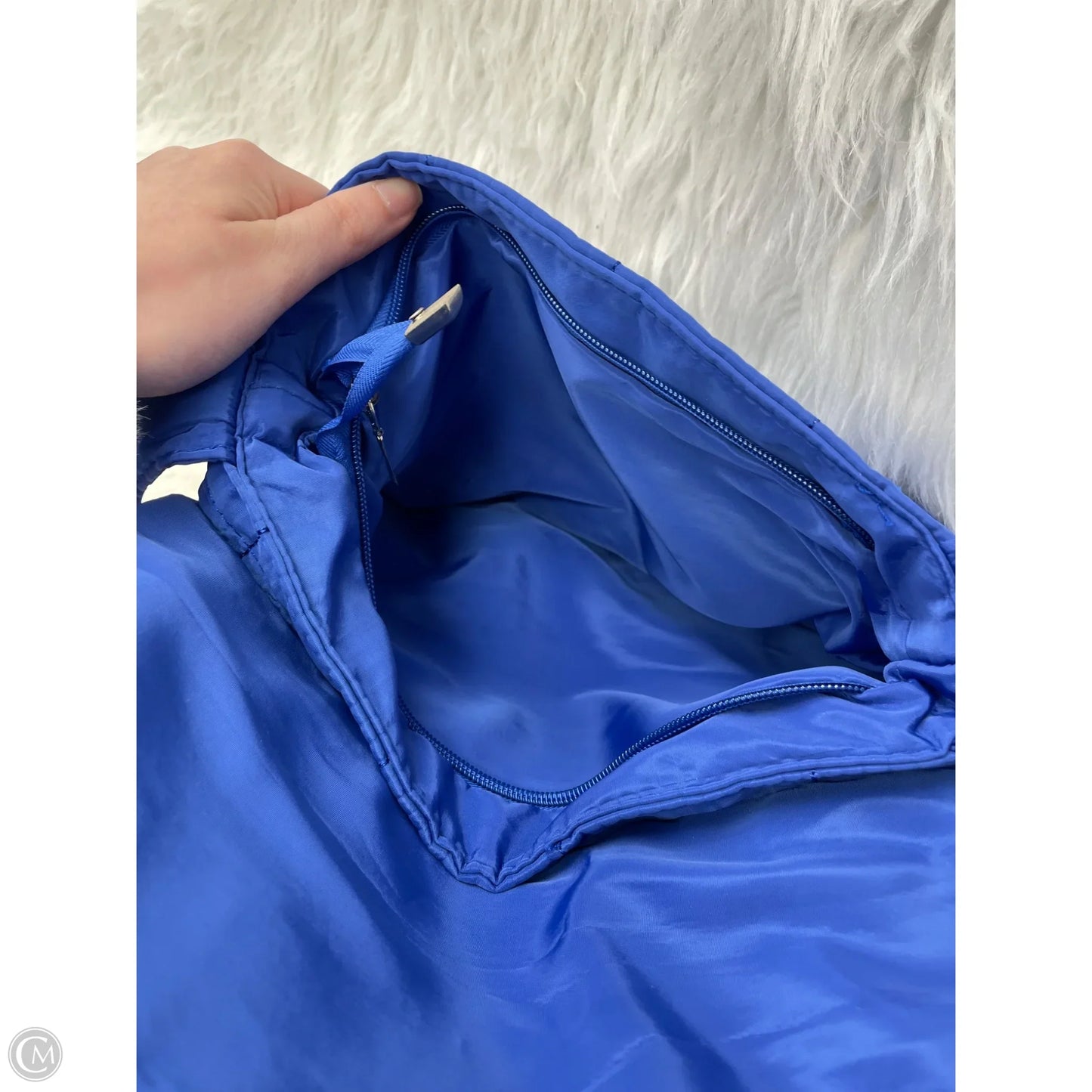 Crossbody By Clothes Mentor, Size: Medium