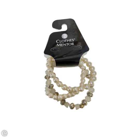 Bracelet Beaded By Clothes Mentor, Size: 03 Piece Set