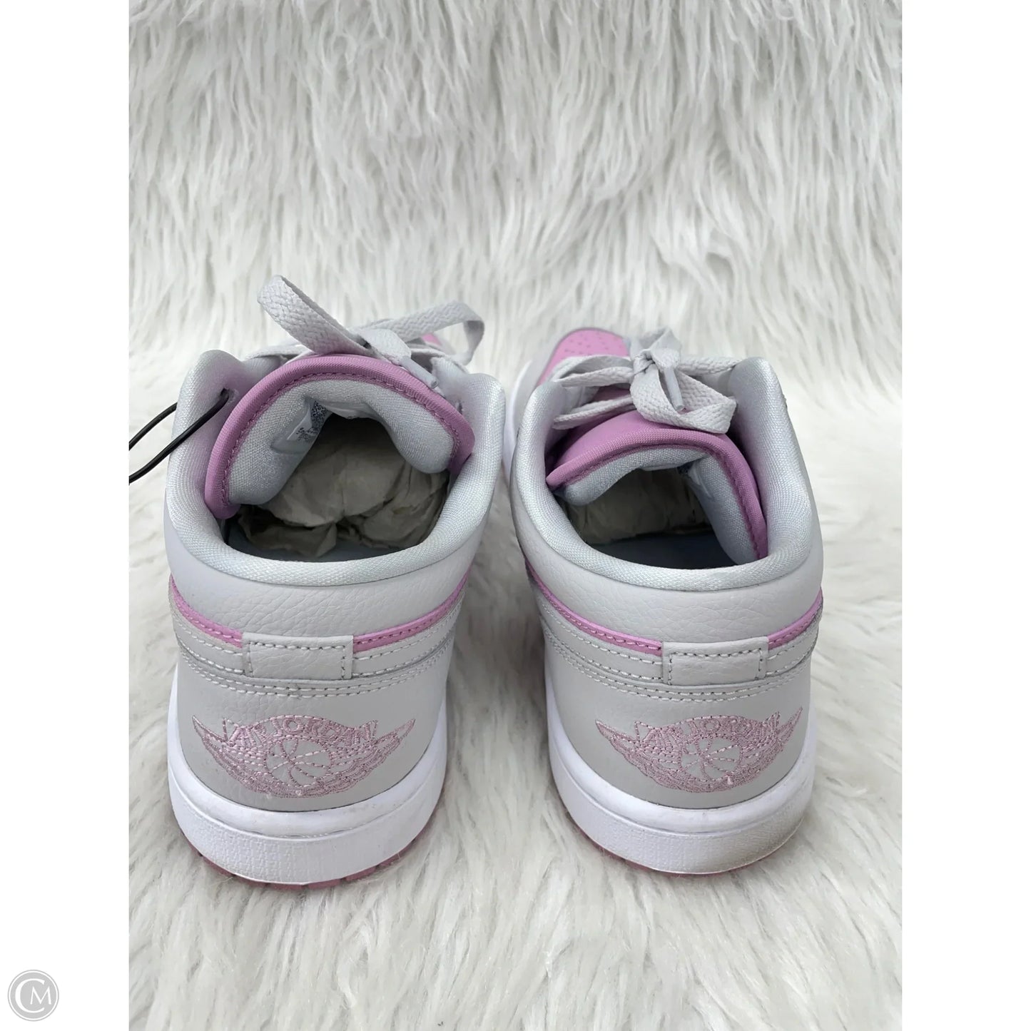 Shoes Sneakers By Nike In Grey & Pink, Size: 9