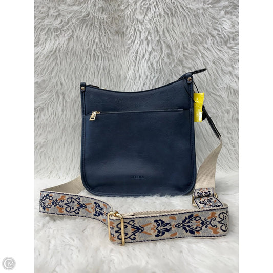 Crossbody By Clothes Mentor, Size: Medium