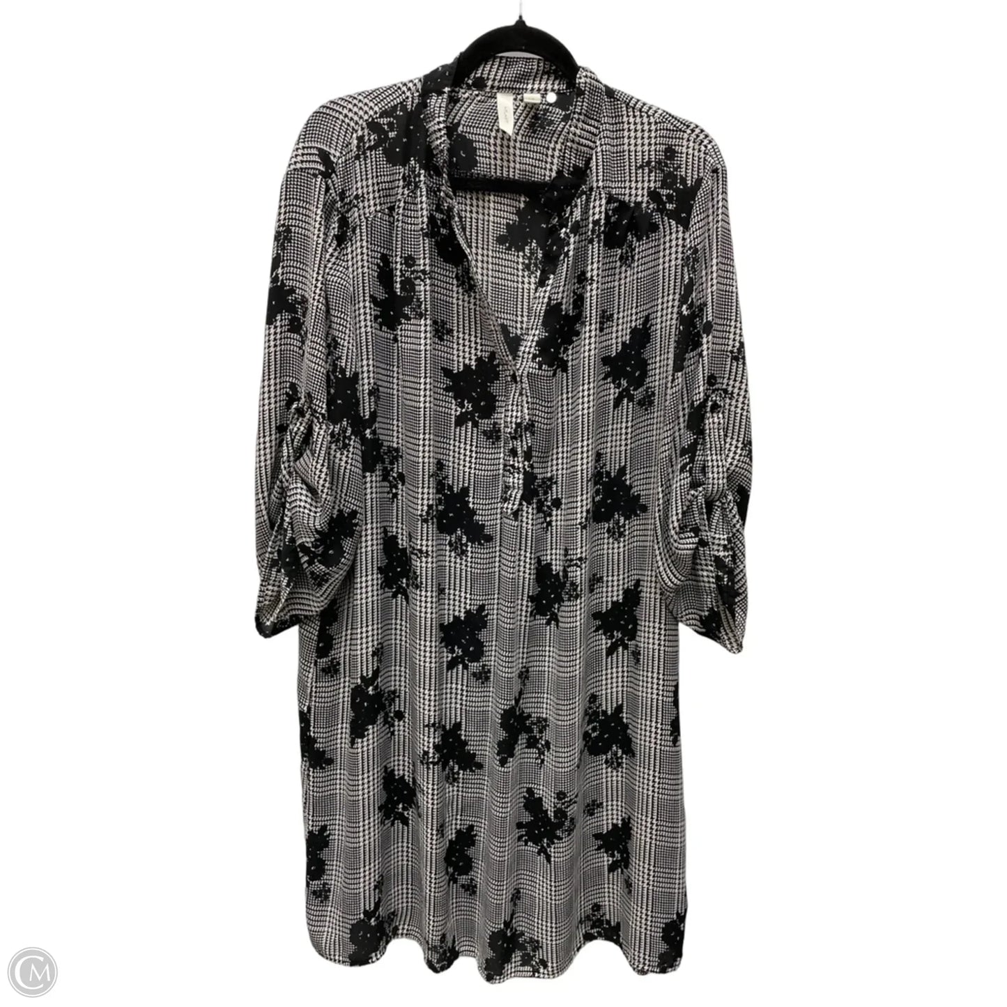 Dress Casual Short By Tacera In Black & Grey, Size: 3x