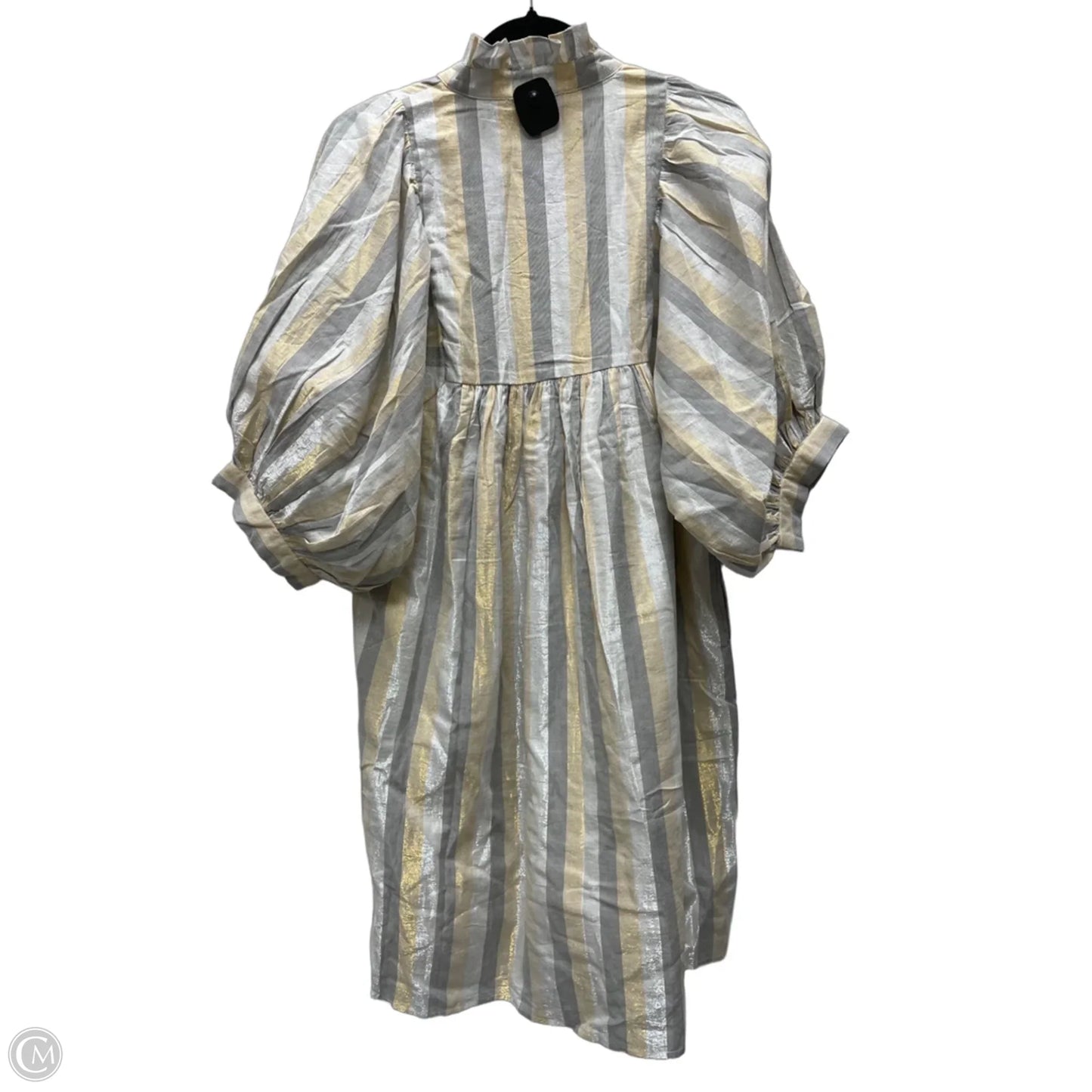 Dress Casual Short By Cma In Gold & Silver, Size: L