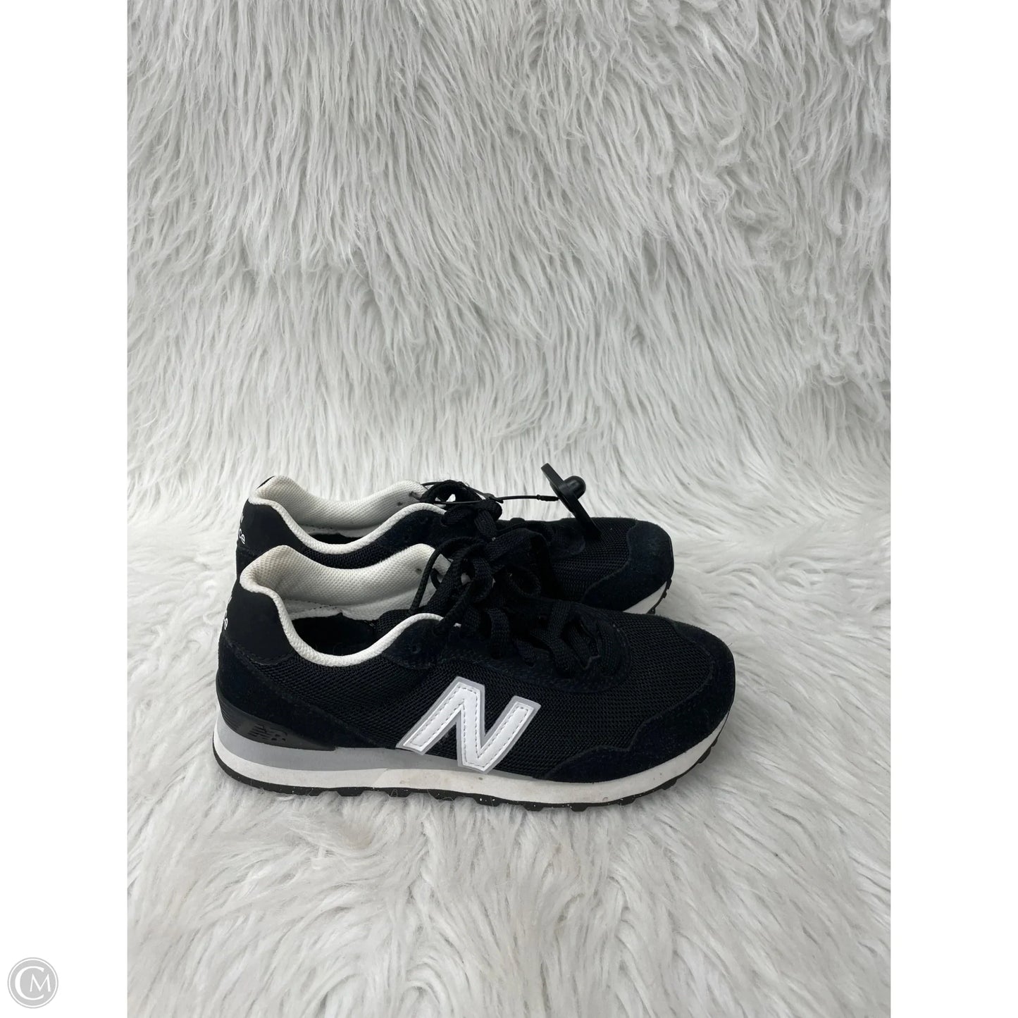 Shoes Athletic By New Balance In Black & White, Size: 6