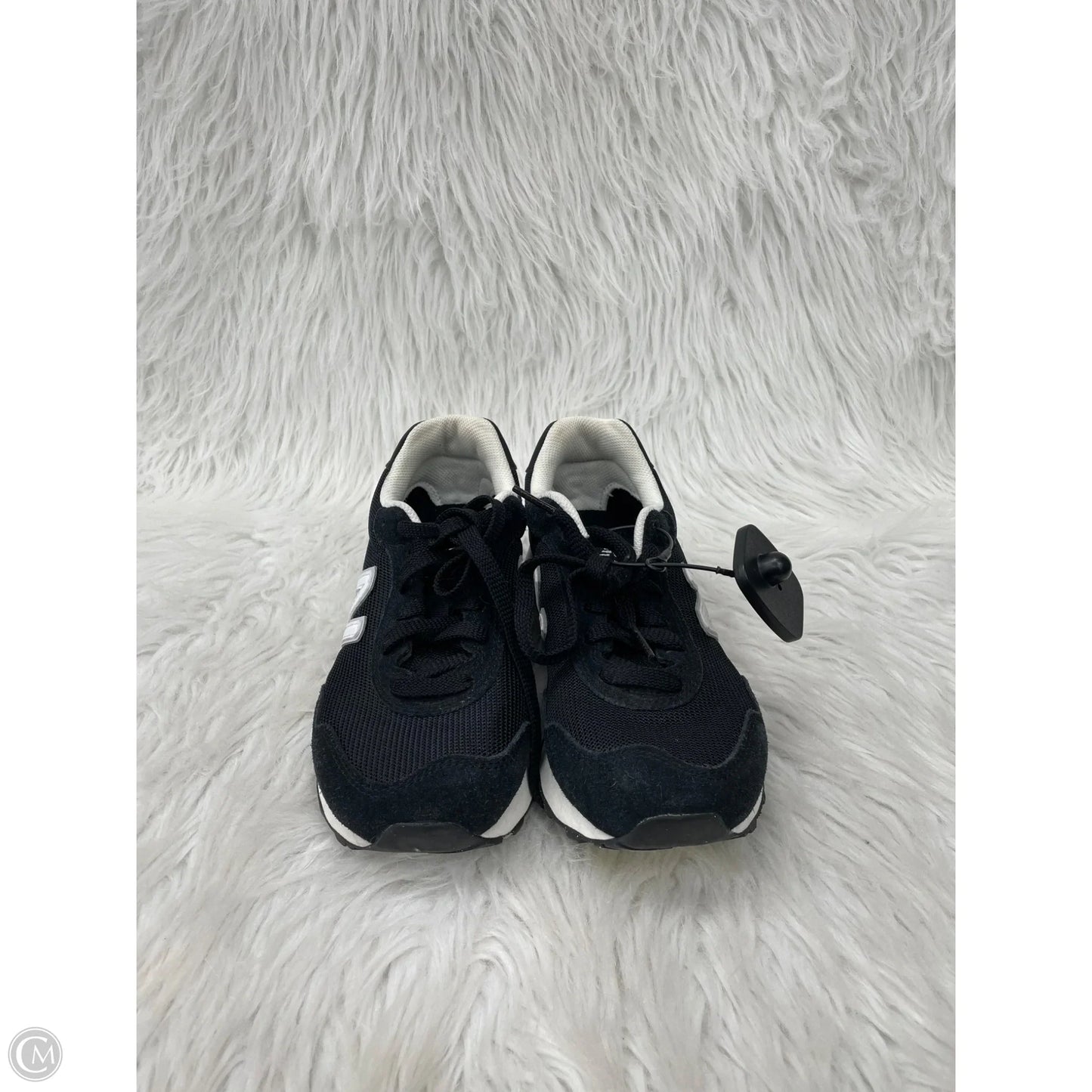 Shoes Athletic By New Balance In Black & White, Size: 6