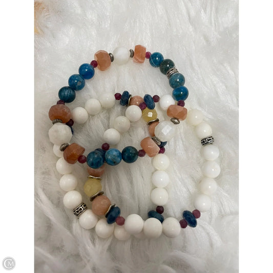 Bracelet Beaded By Clothes Mentor, Size: 03 Piece Set