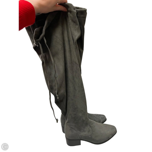 Boots Knee Flats By Just Fab In Grey, Size: 7.5