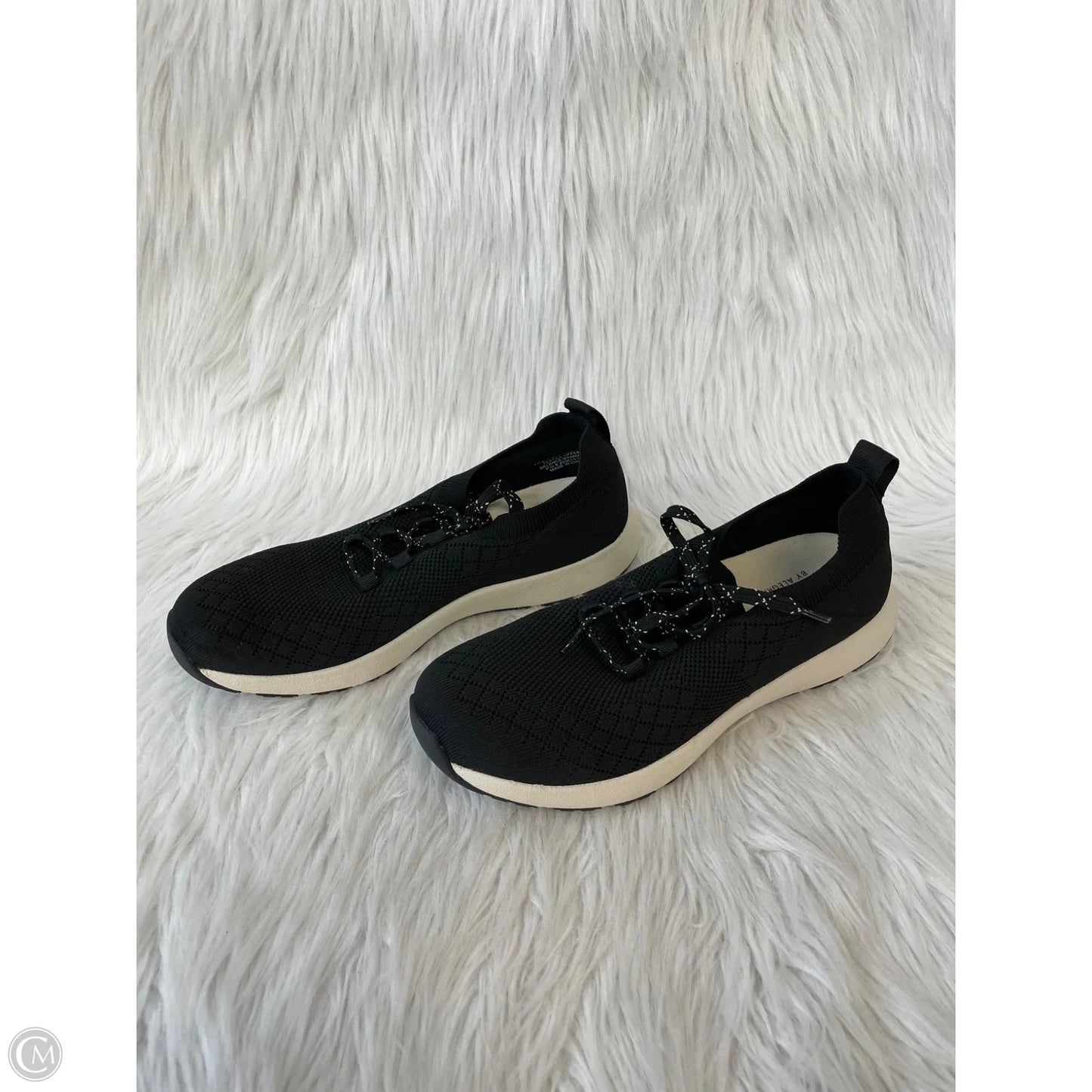 Shoes Athletic By Cmc In Black, Size: 8.5