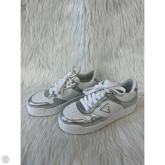 Shoes Sneakers By Guess In Grey & White, Size: 8.5