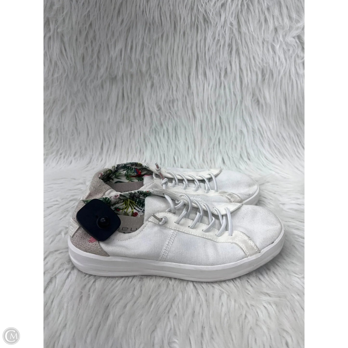 Shoes Flats By Hey Dude In White, Size: 7