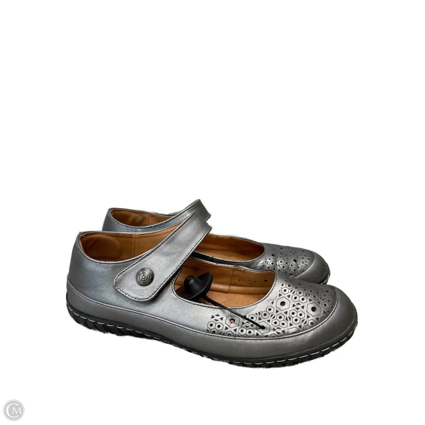 Shoes Flats By Clothes Mentor In Silver, Size: 9