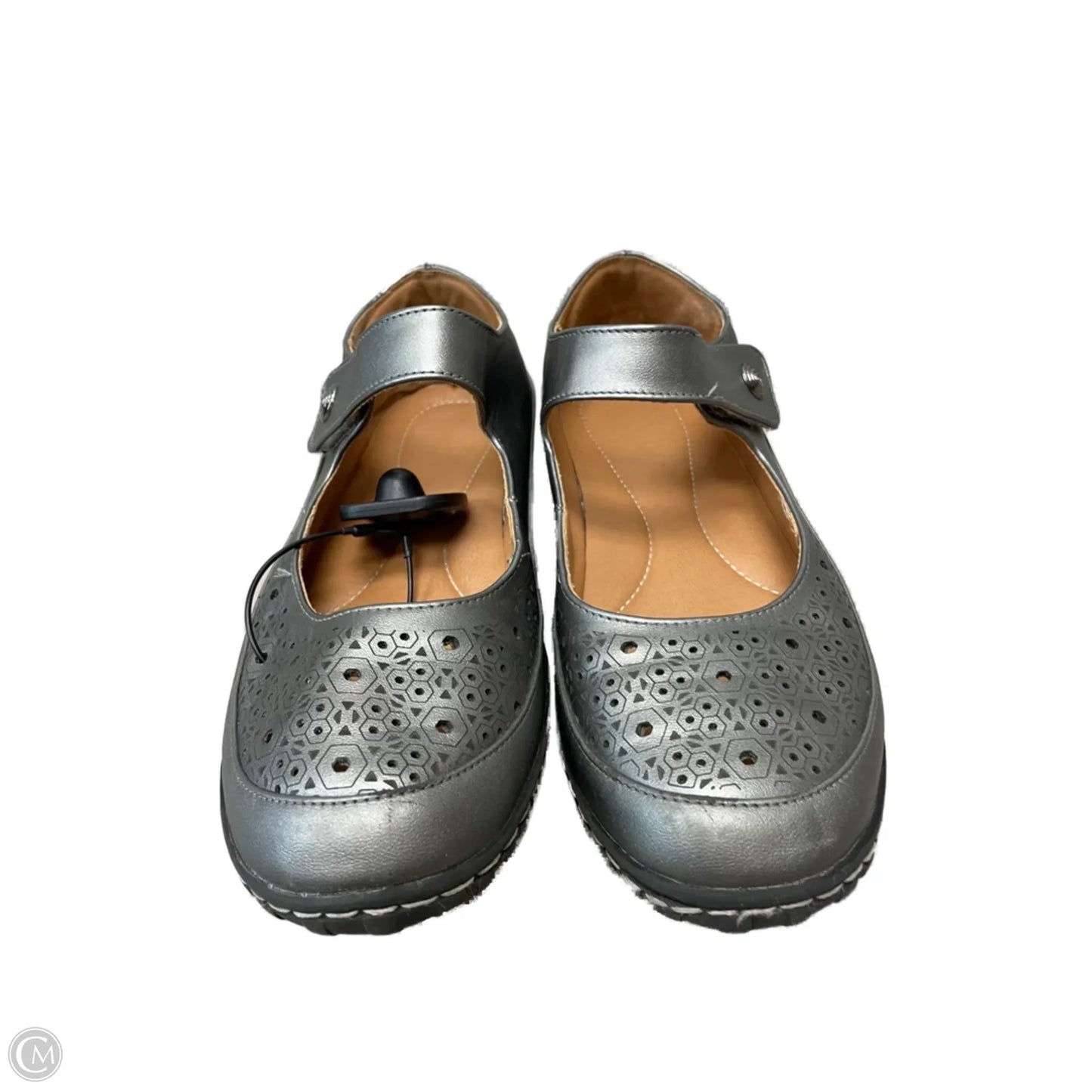 Shoes Flats By Clothes Mentor In Silver, Size: 9