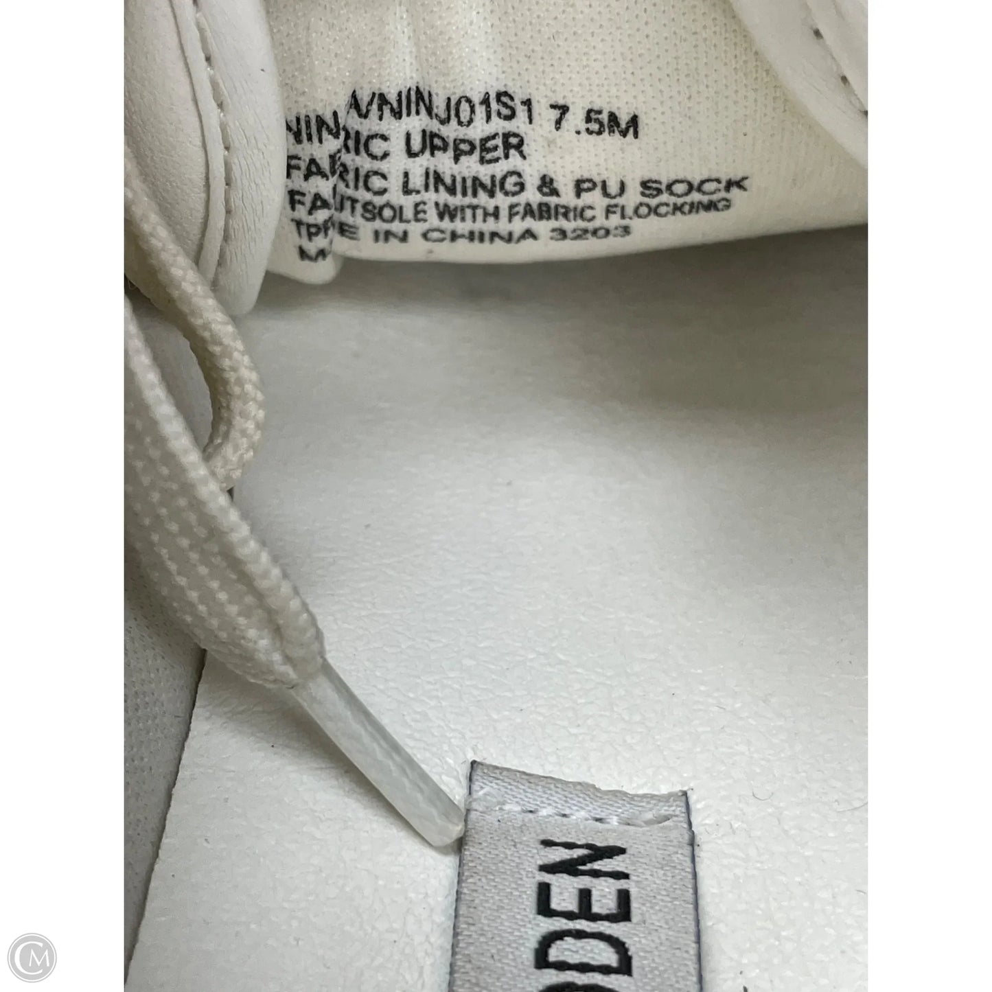 Shoes Sneakers By Steve Madden In Black & White, Size: 7.5