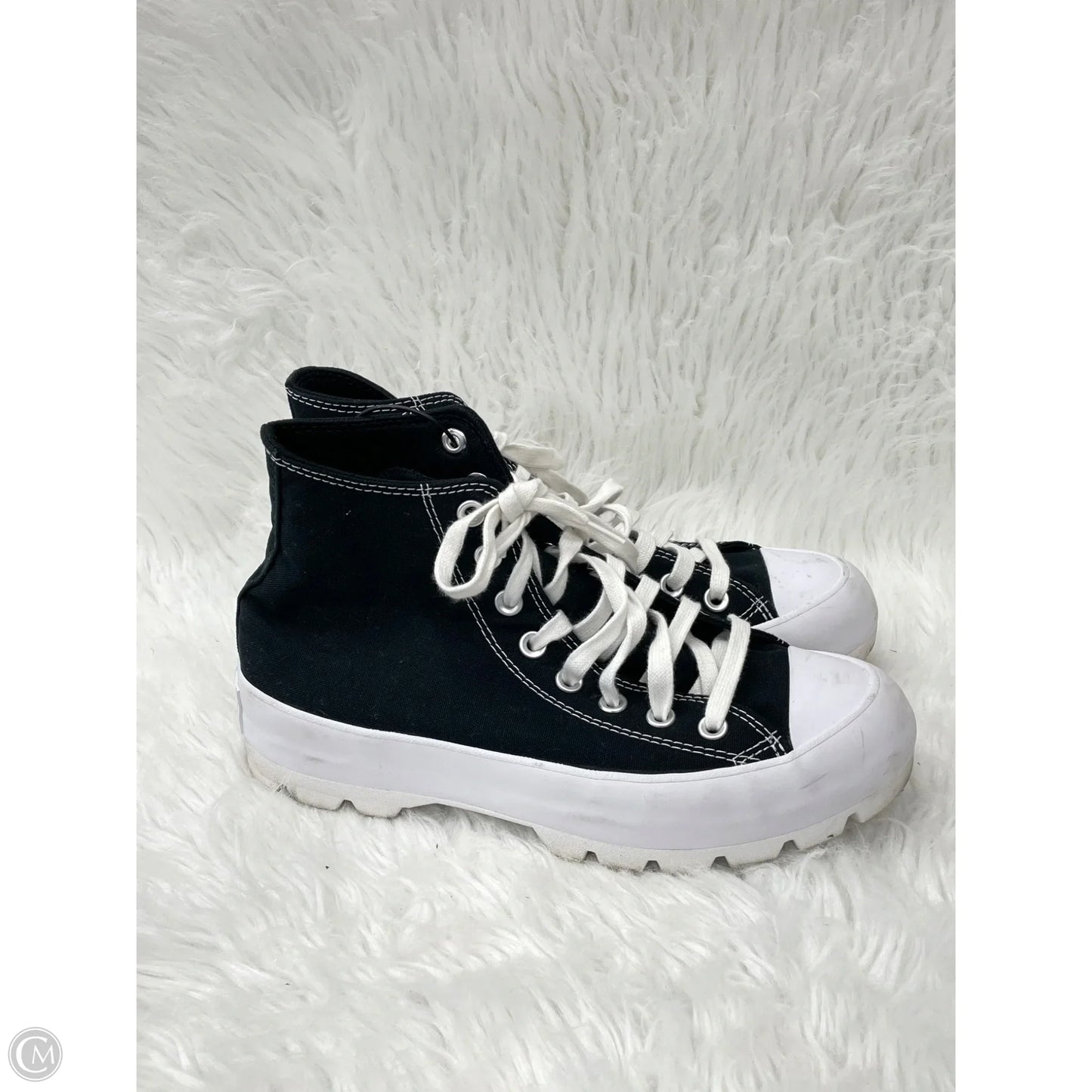 Shoes Sneakers By Converse In Black & White, Size: 9