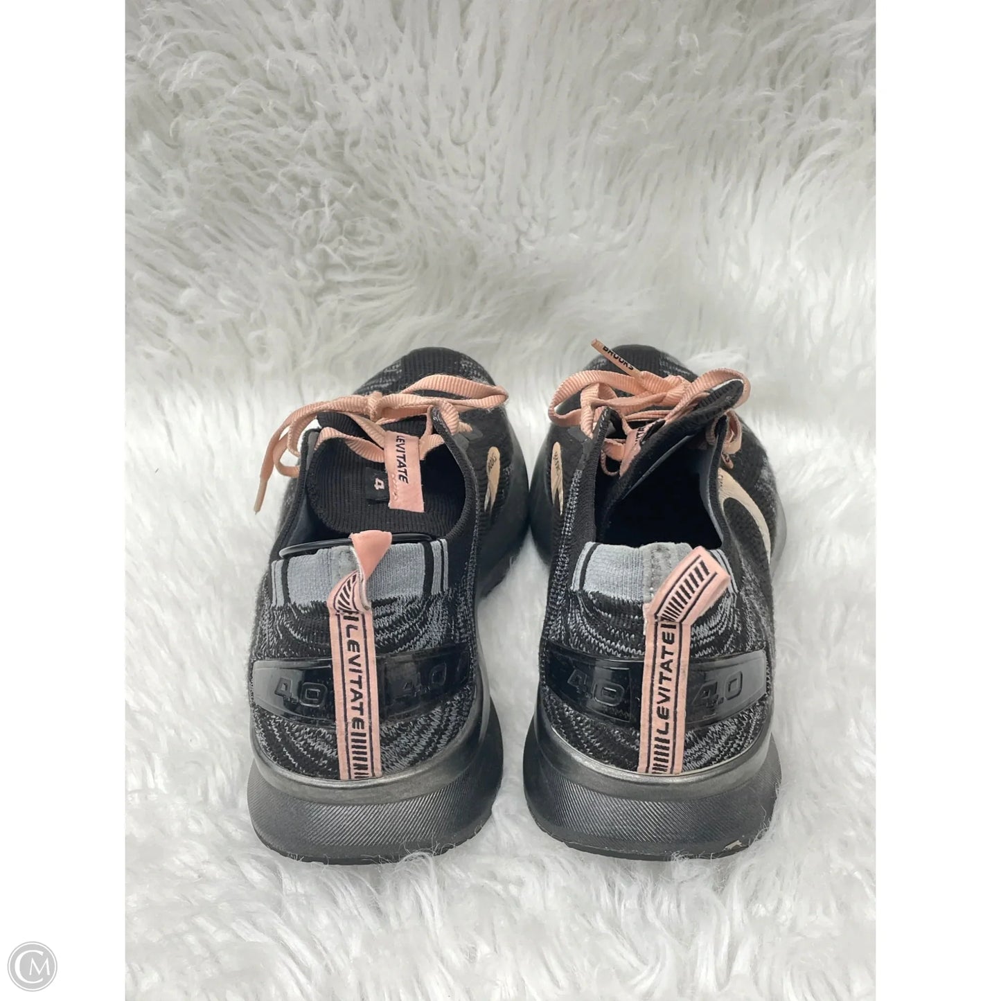 Shoes Athletic By Brooks In Black, Size: 9