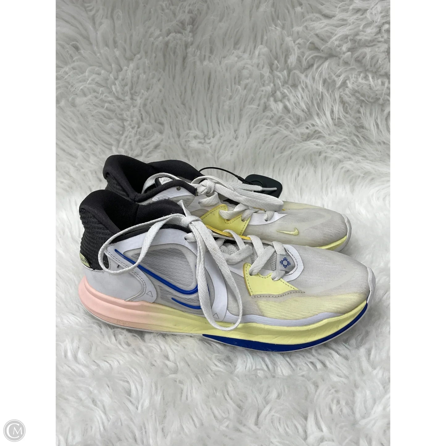 Shoes Athletic By Nike In White & Yellow, Size: 9.5