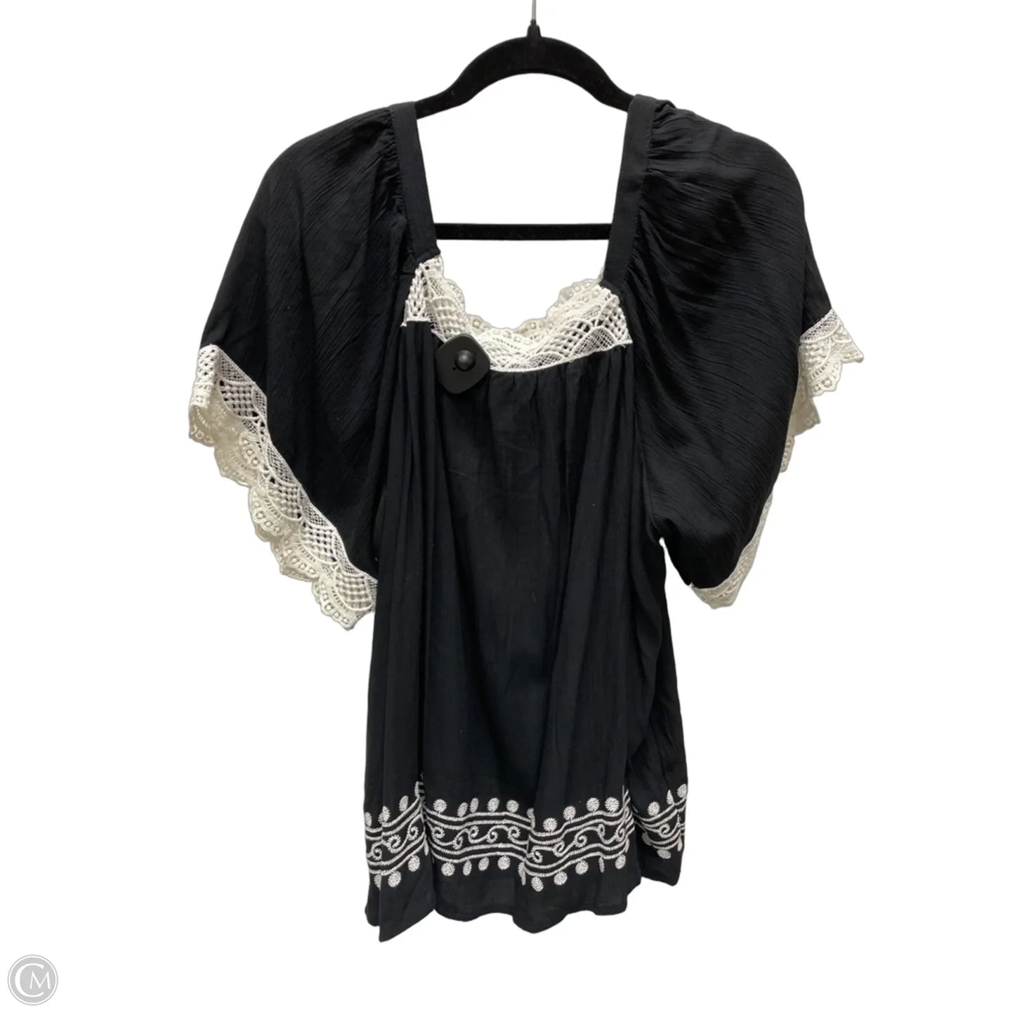 Top Short Sleeve By Cato In Black & Cream, Size: Xl