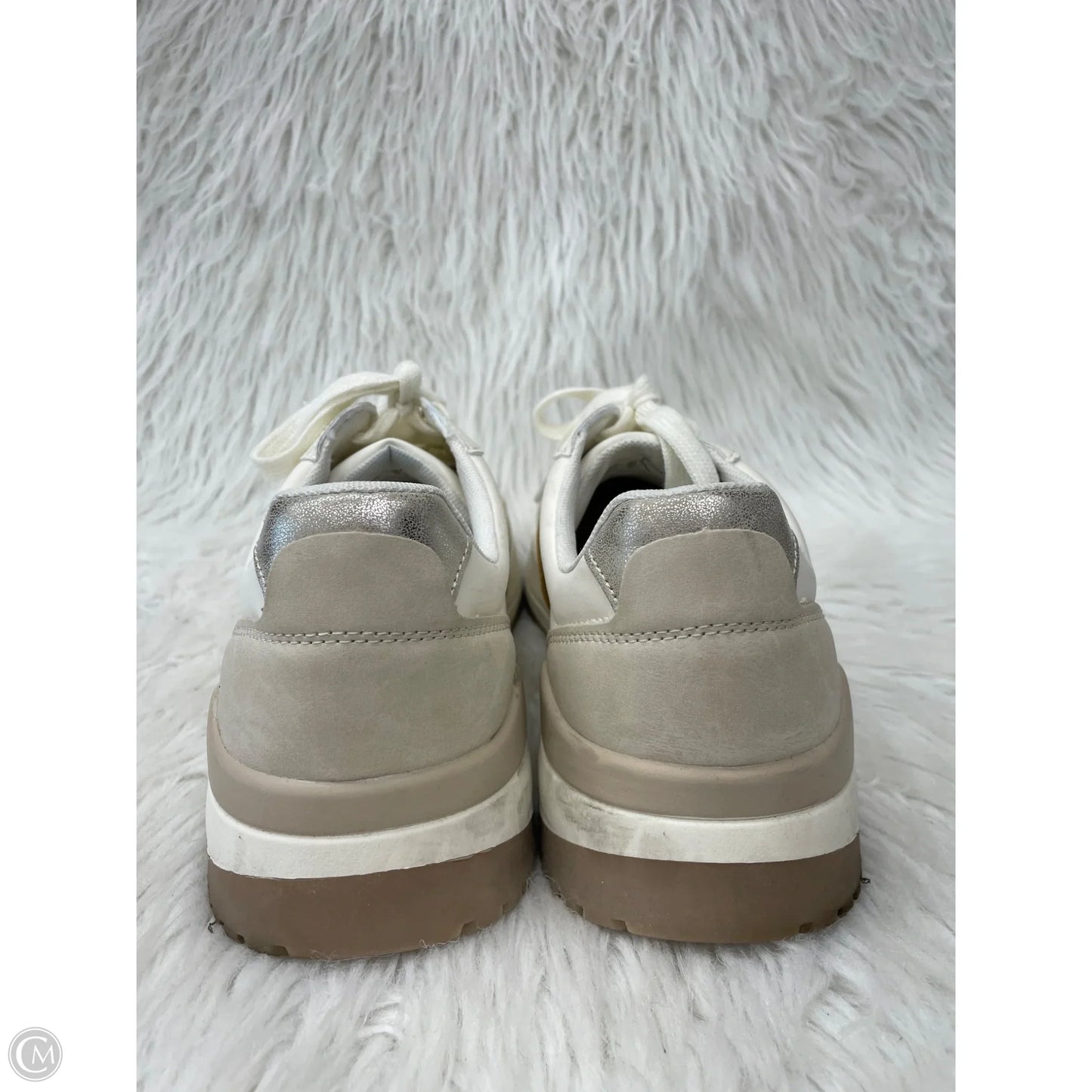 Shoes Sneakers By Time And Tru In Cream & Grey, Size: 10