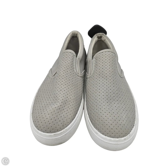 Shoes Flats By Soda In Grey, Size: 9