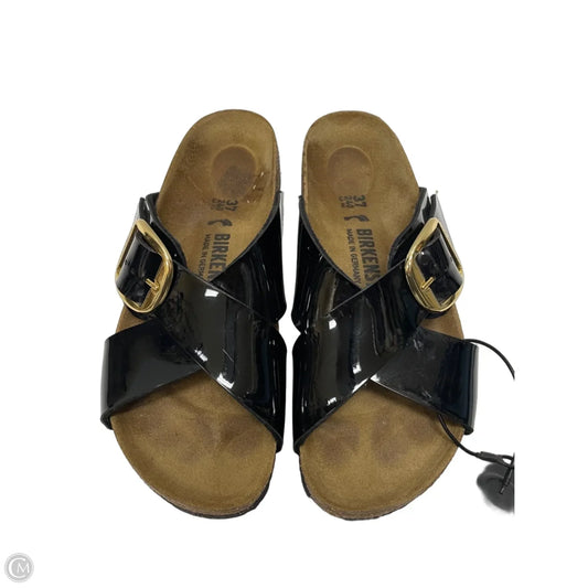 Sandals Flats By Birkenstock In Black, Size: 6.5