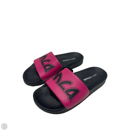 Sandals Flats By Cma In Black & Pink, Size: 7.5