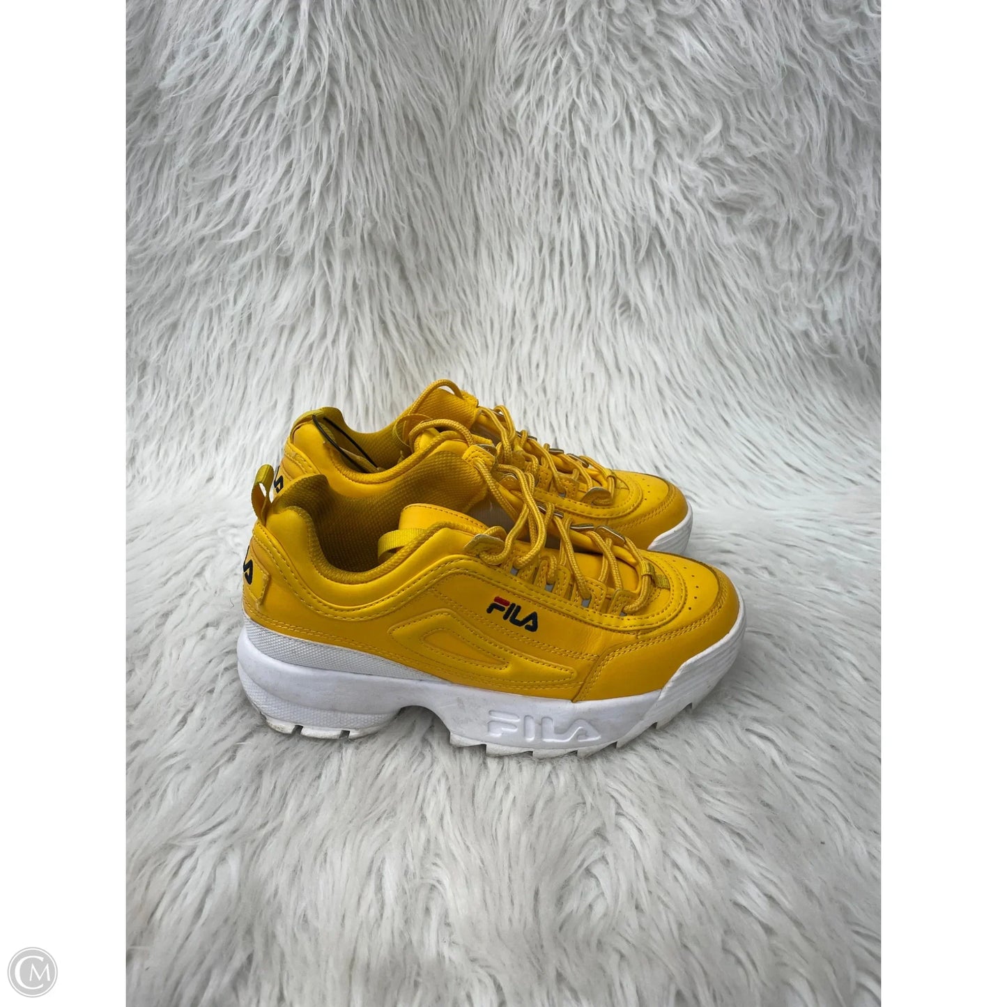 Shoes Sneakers By Fila In White & Yellow, Size: 7.5