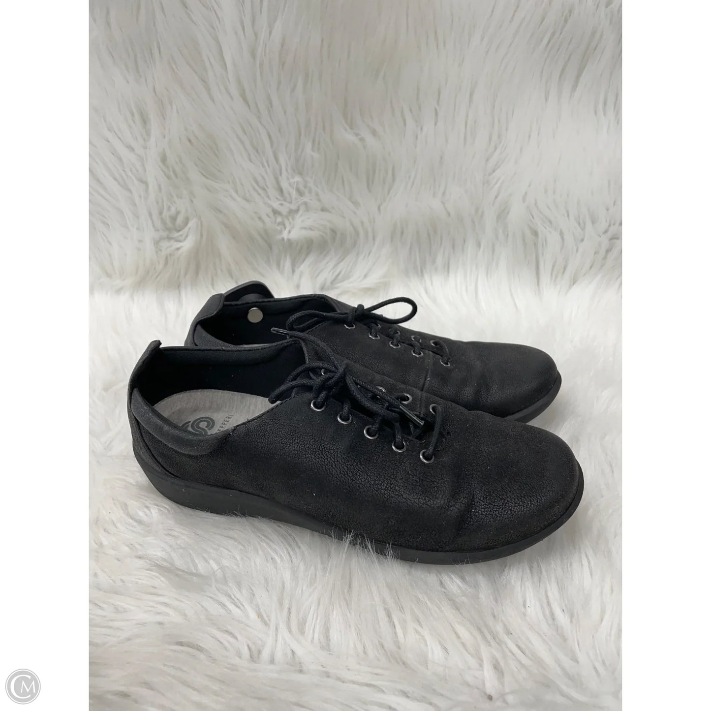 Shoes Sneakers By Clarks In Black, Size: 6