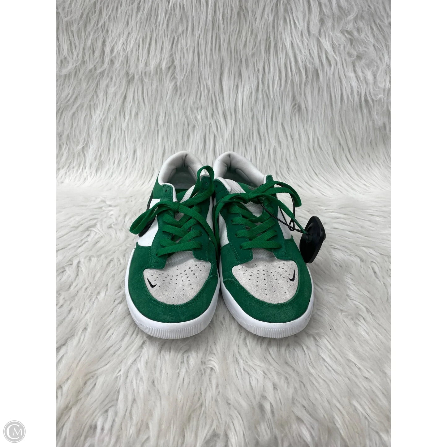 Shoes Sneakers By Nike In Green & White, Size: 7.5