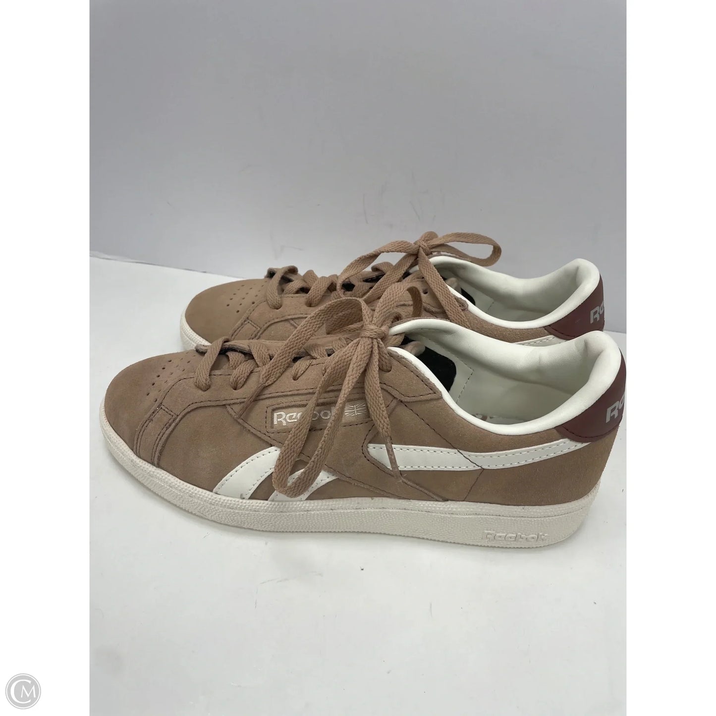 Shoes Sneakers By Reebok In Tan & White, Size: 8