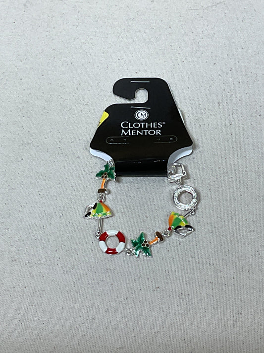 Bracelet Charm By Clothes Mentor In Tropical Print