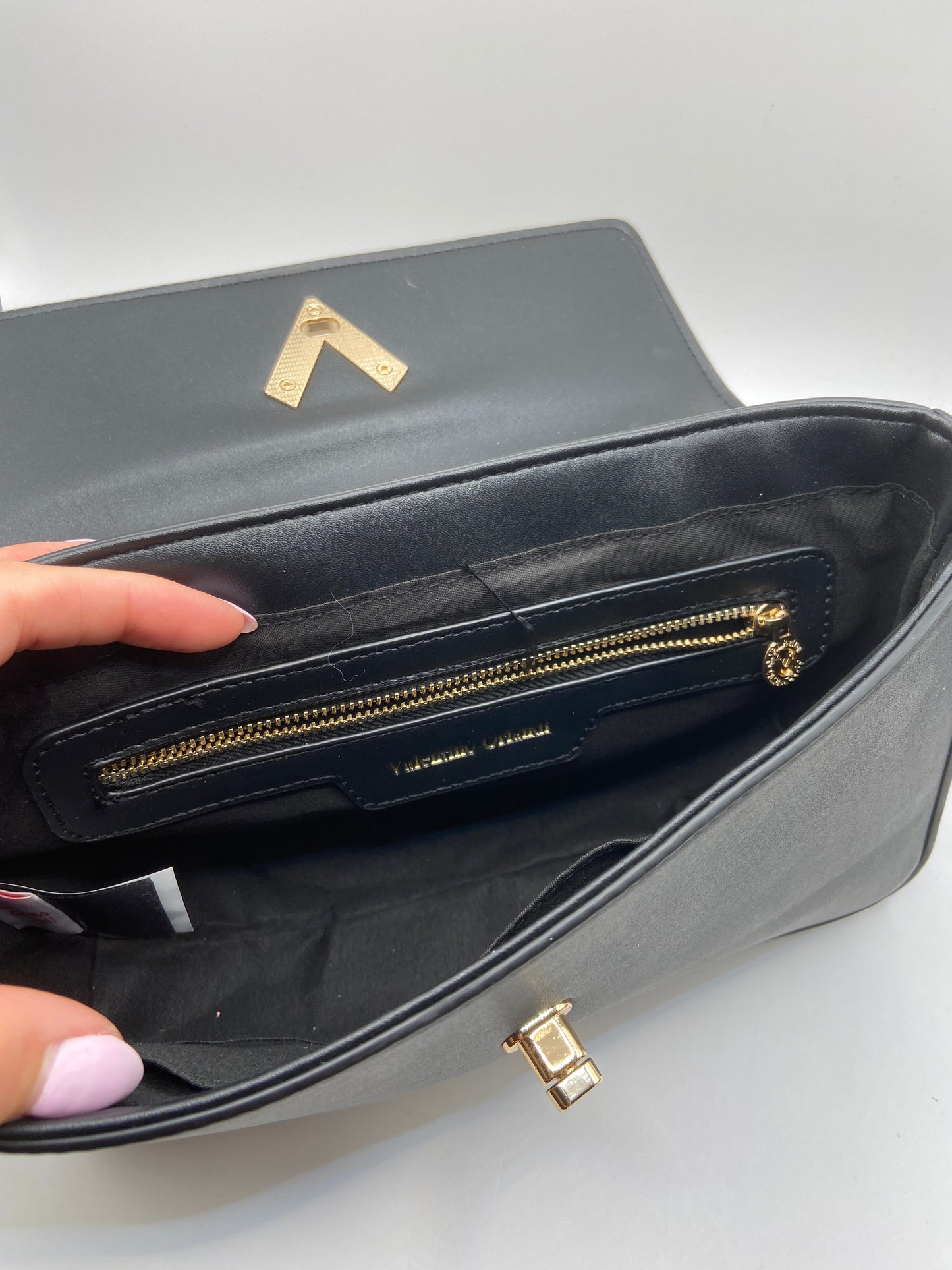 Handbag By Clothes Mentor, Size: Medium