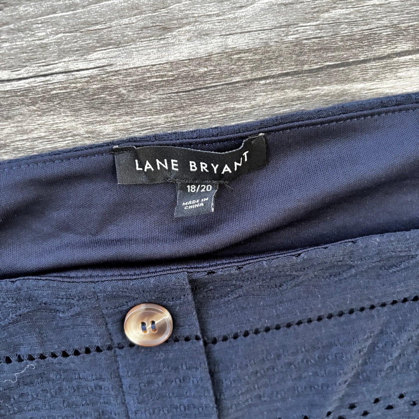 Top Short Sleeve By Lane Bryant In Navy, Size: 1x