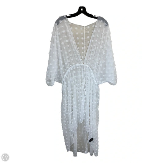 Cardigan By Clothes Mentor In White, Size: 5