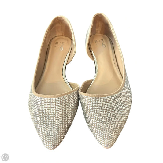 Shoes Flats By Mix No 6 In Silver & Tan, Size: 11