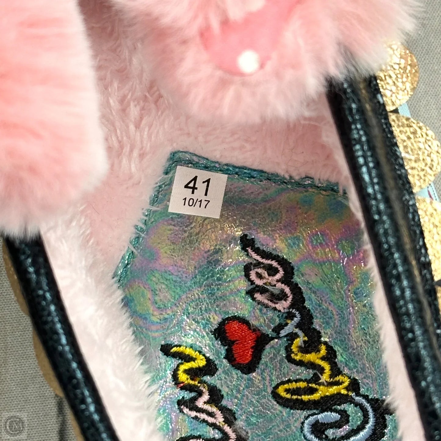 Shoes Flats By Irregular Choice In Black & Pink, Size: 10.5