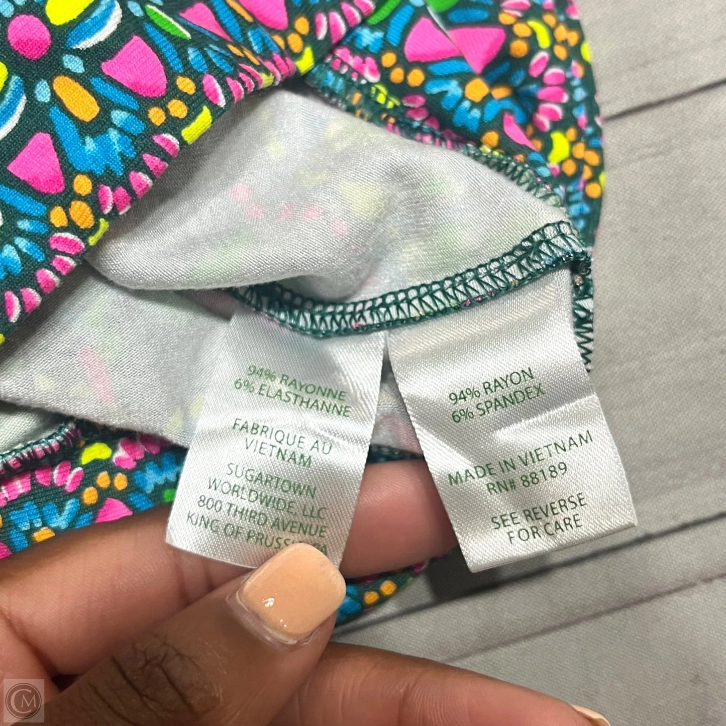 Top Short Sleeve Designer By Lilly Pulitzer In Green & Pink, Size: M