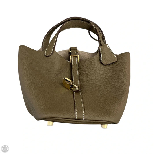 Handbag, Size: Small