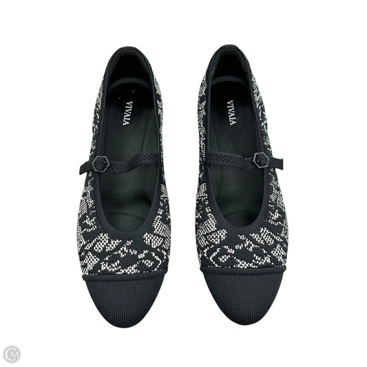 Shoes Flats By Vivaia In Black & Cream, Size: 9.5