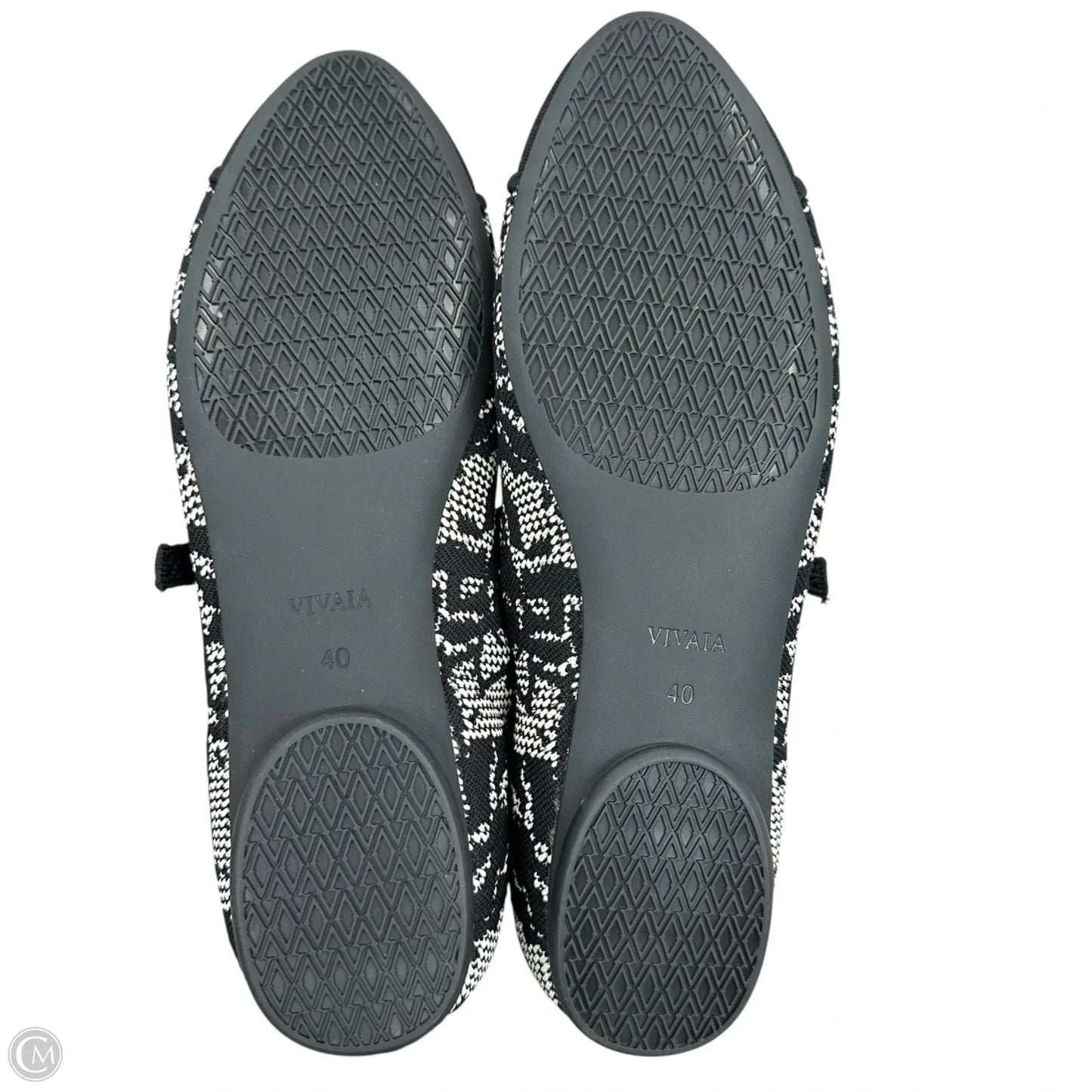 Shoes Flats By Vivaia In Black & Cream, Size: 9.5