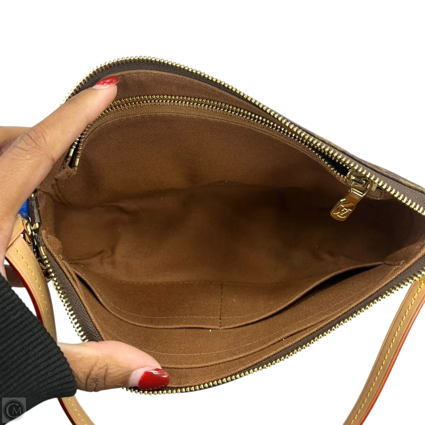 Handbag Luxury Designer By Louis Vuitton, Size: Medium