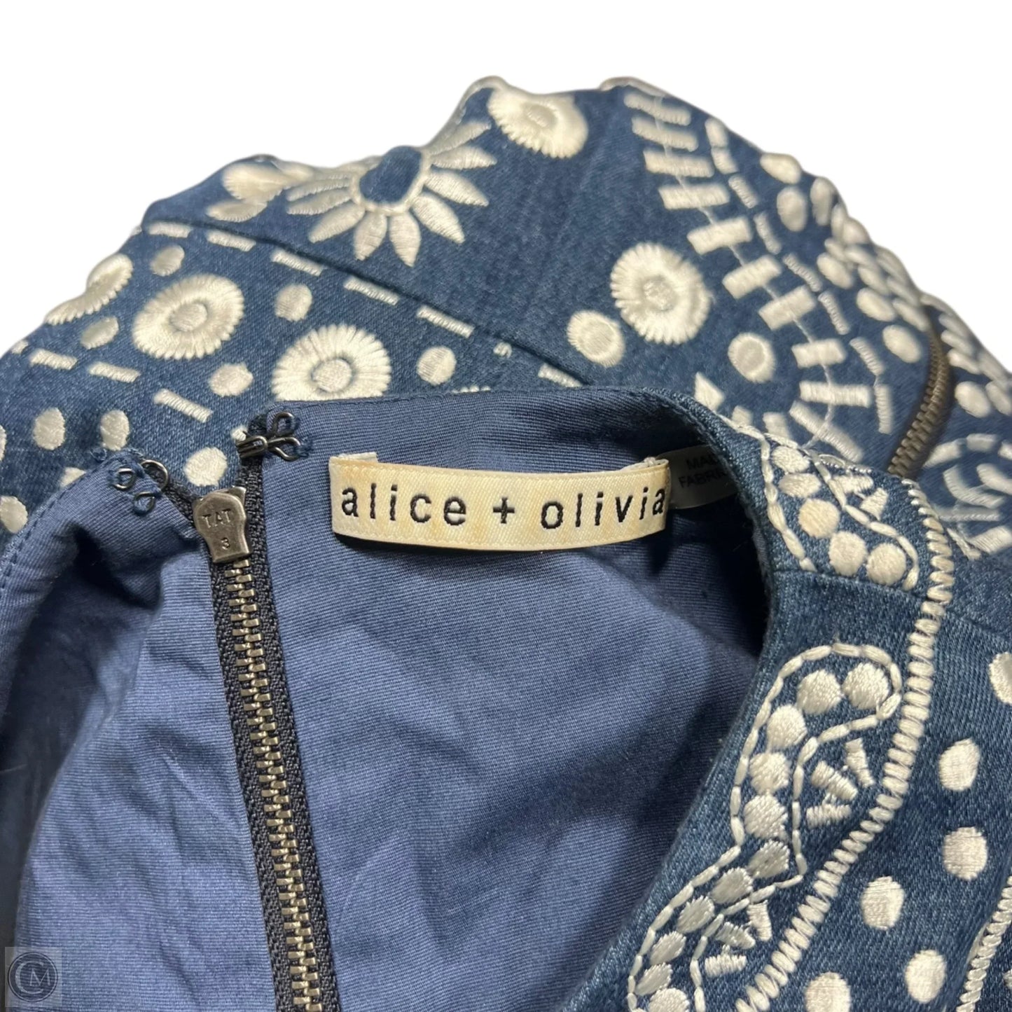 Dress Designer By Alice + Olivia In Blue & White, Size: Xs