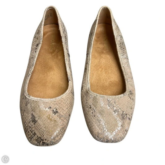 Shoes Flats By Vionic In Taupe, Size: 8