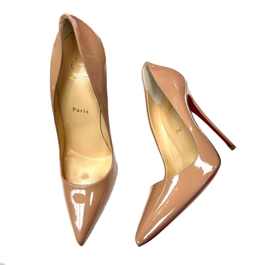 Shoes Luxury Designer By Christian Louboutin In Tan, Size: 8.5